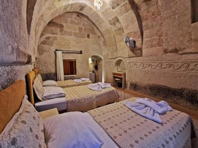 Falcon Cave Suites - 48