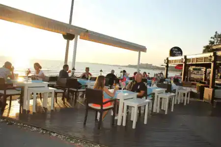 Side Beach Club - 33