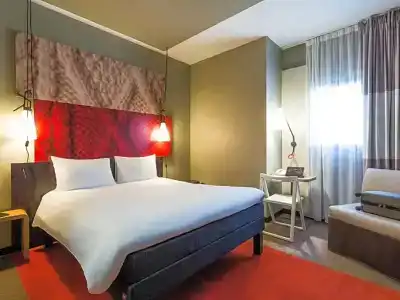 ibis Bordeaux Centre - Gare Saint-Jean - 57