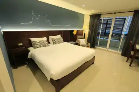 The Royal Bee Aparthotel - 33