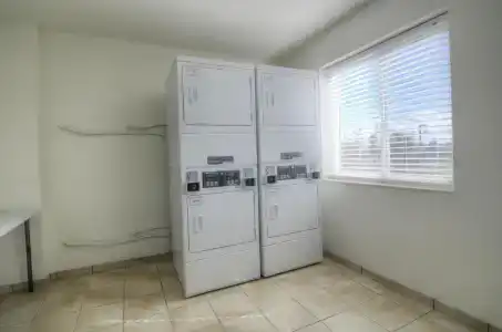 6-Orlando, FL - International Dr - 21