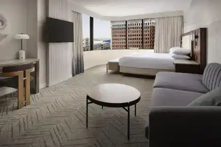 Renaissance Long Beach - 57