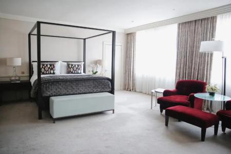 The Westbury - 90