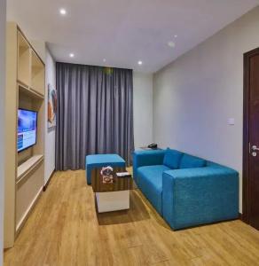Ramada and Suites by Wyndham Dubai JBR - 36