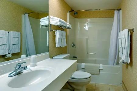Ogunquit and Suites - 64
