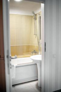 Premier Geneva - 58
