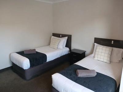 Palm City Motor Inn - 60