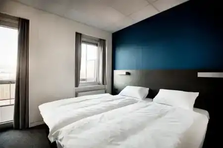 Antwerp Harbour - 34