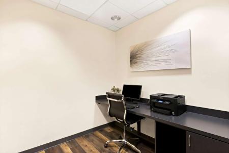 Sans Boutique & Suites - 8