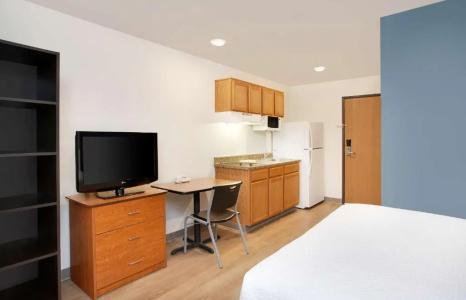 WoodSpring Suites Orlando South - 33