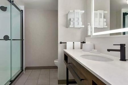 Hampton Inn & Suites-Downtown-Riverplace - 103