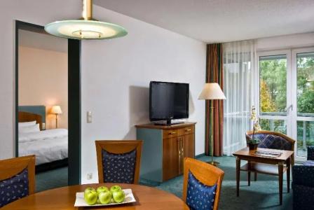 Ramada by Wyndham Weimar - 32