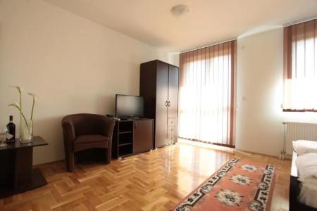 Hostel Royal - 18