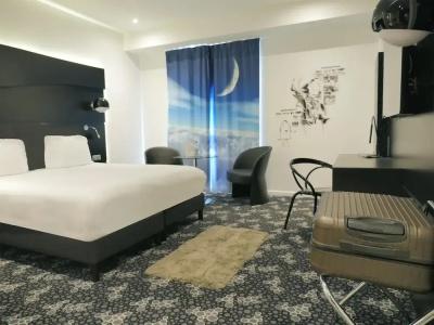 Kyriad Prestige Perpignan Centre del Mon - 69
