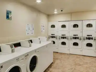 WoodSpring Suites - 13