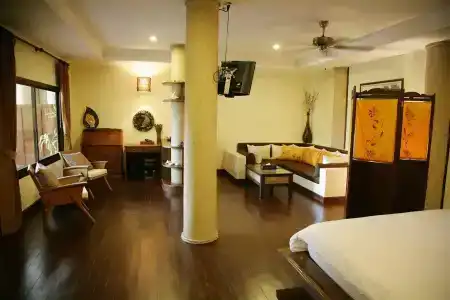 Evergreen Boutique - 2