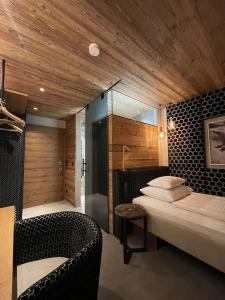 SIMPLE but EXCELLENT - 53