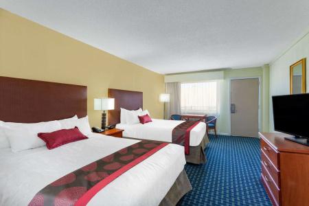 Ramada by Wyndham Virginia Beach - 5