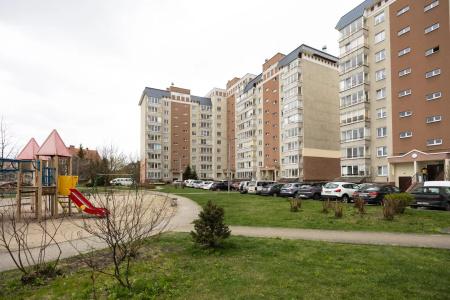 на ул. Артиллерийской 48 - 28