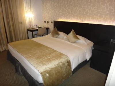 Ariston & Apartments - 28