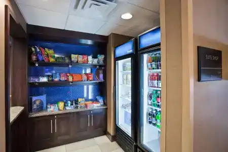 Hampton Inn - 10