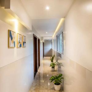 FabExpress Spring Inn Kandivali - 16