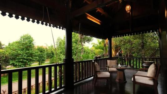 Mane Boutique & Spa - 155