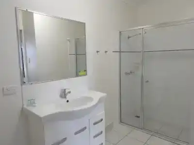 Urangan Motor Inn - 8
