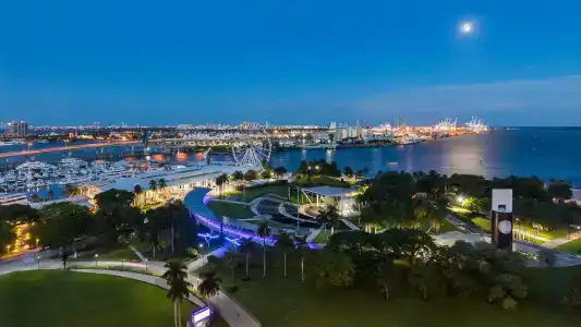 Yve Miami - 10