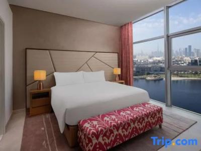 Hilton Creek & Residences - 30