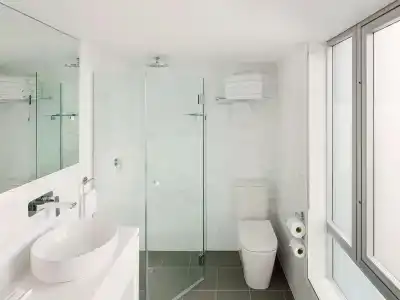ibis World Square - 7