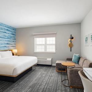 TownePlace Suites by Marriott - 25