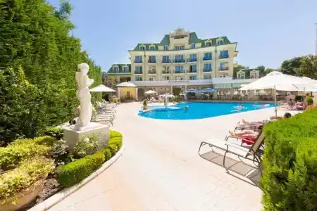 Romance & Family Suites - 10