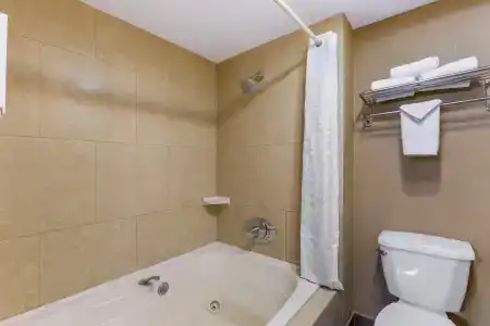 Best Western Royal Sun Inn & Suites - 8