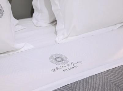 White and Grey - 201