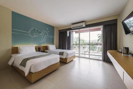 Tiras Patong Beach - 14