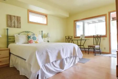 Sea Treasures Inn - 20