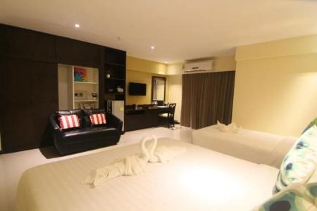 Chateau de Sukhumvit - 45