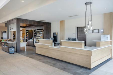 Hilton Garden Inn South - 35
