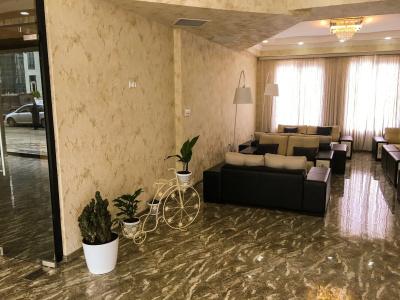 l Plaza - 4