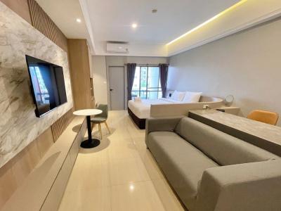 Boss Mansion - 242