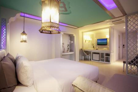The Verandah - Sha Extra Plus - 40