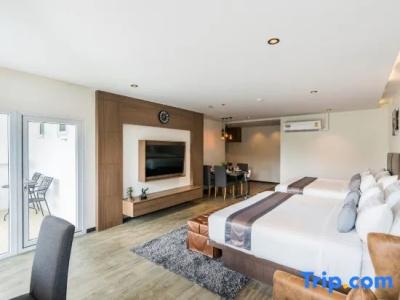 t Pattaya Sha Extra Plus - 182