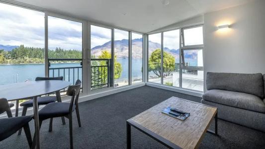 The Waterfront - 142
