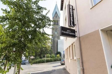 am Friedensplatz - 13
