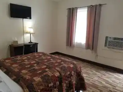Parkway Inn - 15