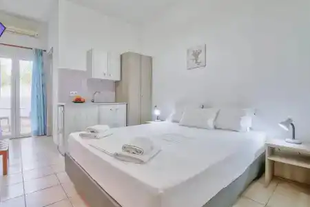 Pavlos Place - 101