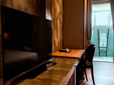Kroque Boutique & Bistro - 6