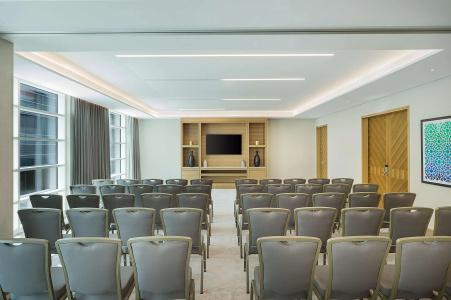 DoubleTree by Hilton Dubai - Business Bay - 7