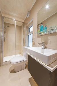Oyo London 24 Sussex - 65
